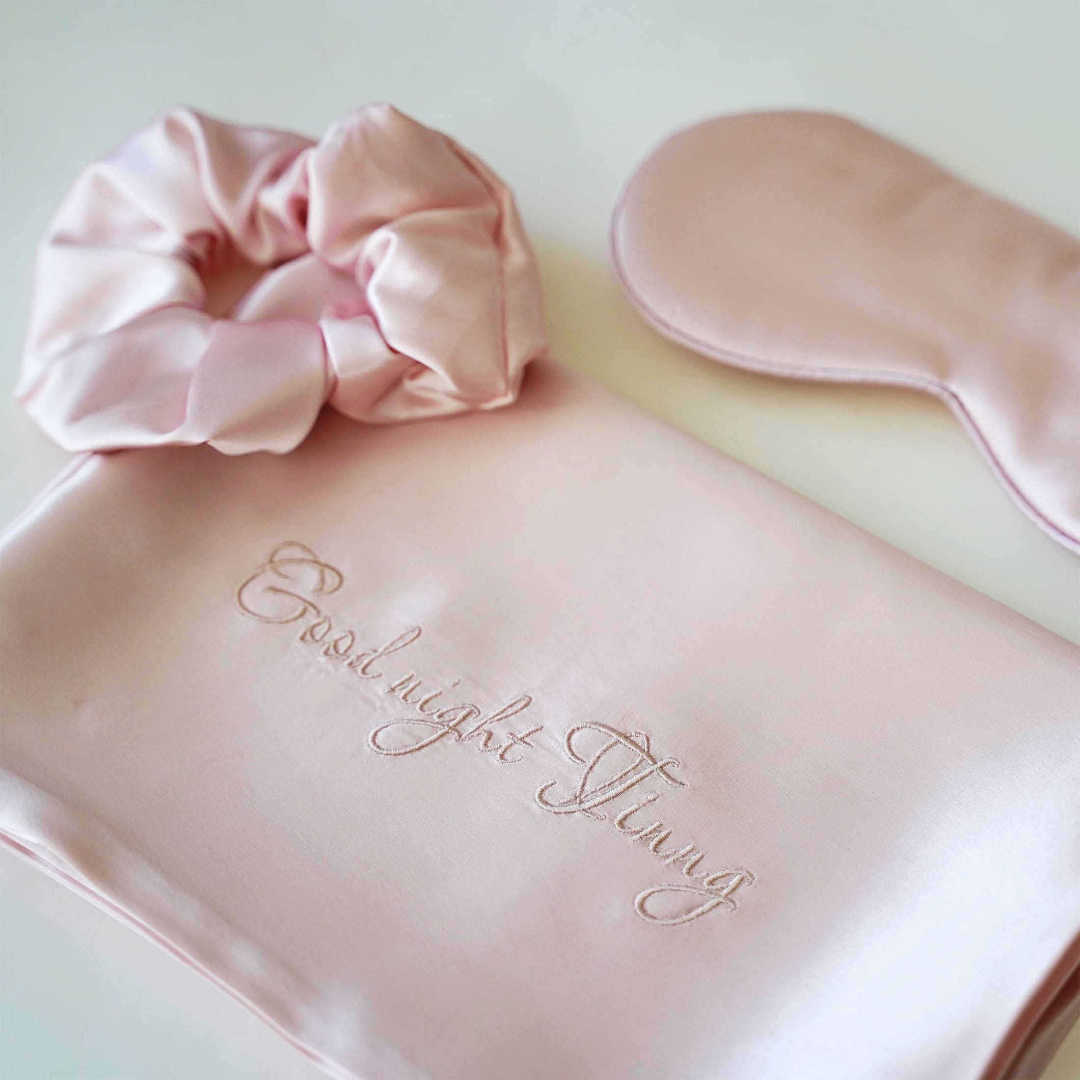Personalized 22 momme silk pillowcase gift set with matching silk scrunchie and sleep mask