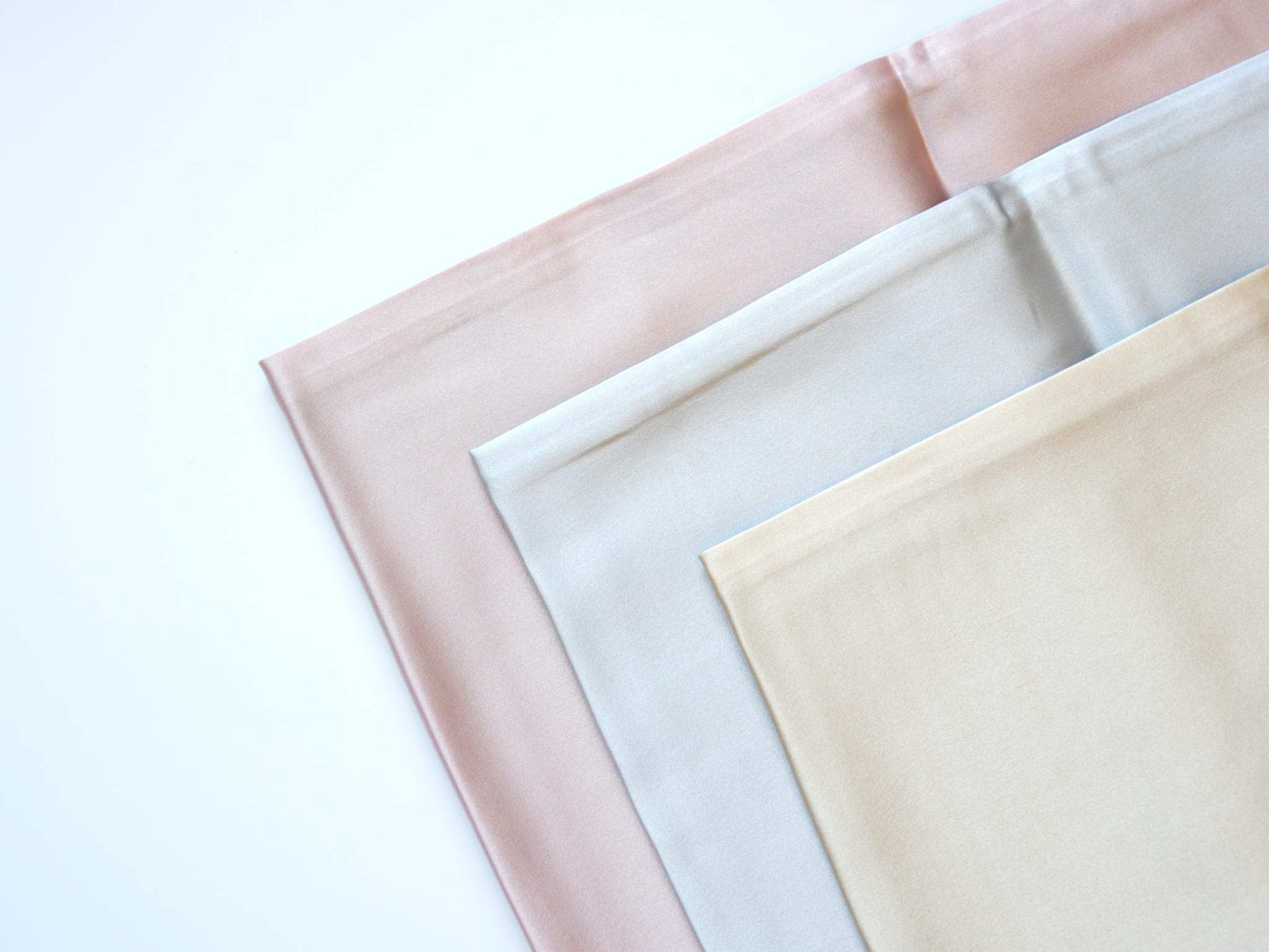 19 momme silk pillowcase available in pink gray and gold colors